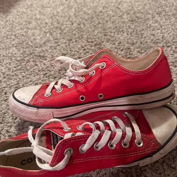Women’s Red Converse - Picture 4 of 12
